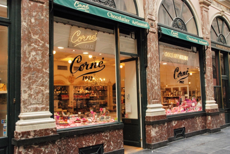 chocolaterie-TENDE-min_chocolate_chocolaterie_shop_luxury_chic_gallery_brussels_belgium-558146